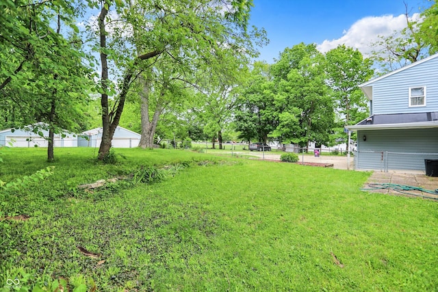 6430 E Southport Rd, Indianapolis, IN 46237 - view of yard