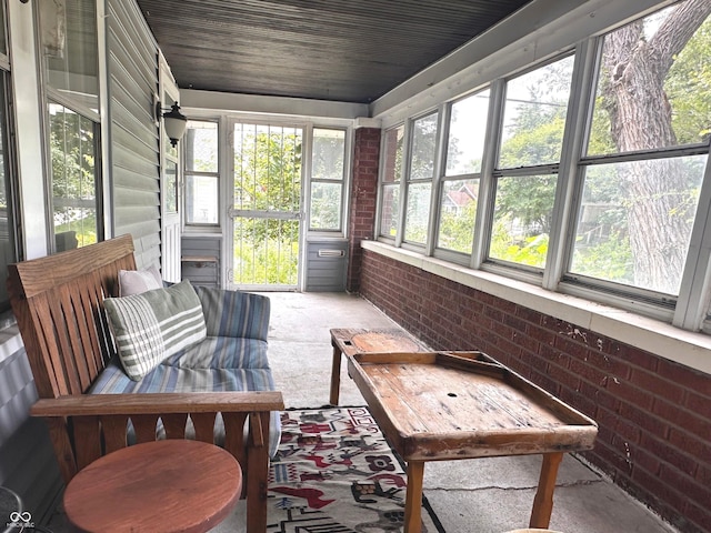1433 N Colorado Ave, Indianapolis, IN 46201 - view of sunroom / solarium