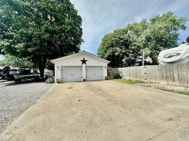 208 10th St, Covington, IN 47932 - view of detached garage