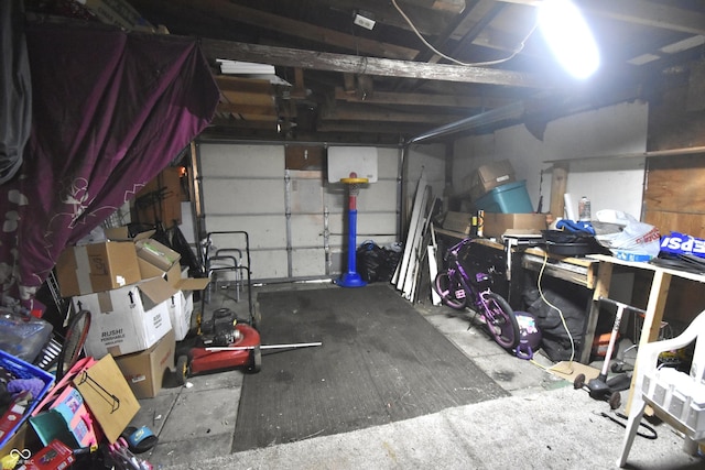 2638 S Mcclure St, Indianapolis, IN 46241 - view of garage