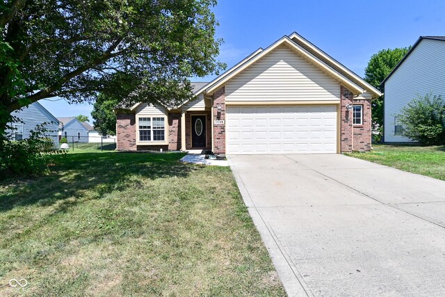 11726 Pawleys Ct, Indianapolis, IN 46235 - photo 1