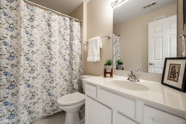 246 Legends Creek Way Apt 207, Indianapolis, IN 46229 - bathroom with tile patterned floors, vanity, and a shower with shower curtain