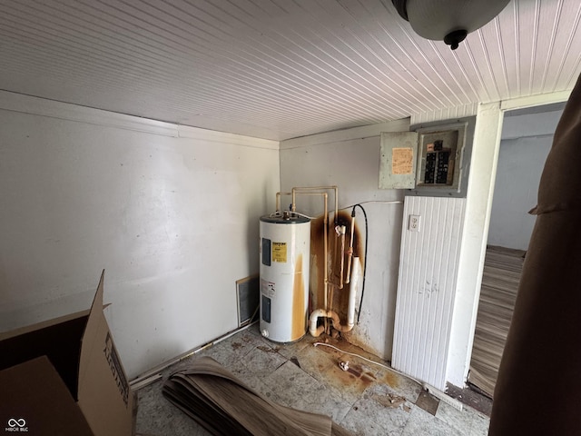 401 S W St, Kempton, IN 46049 - utility room featuring water heater