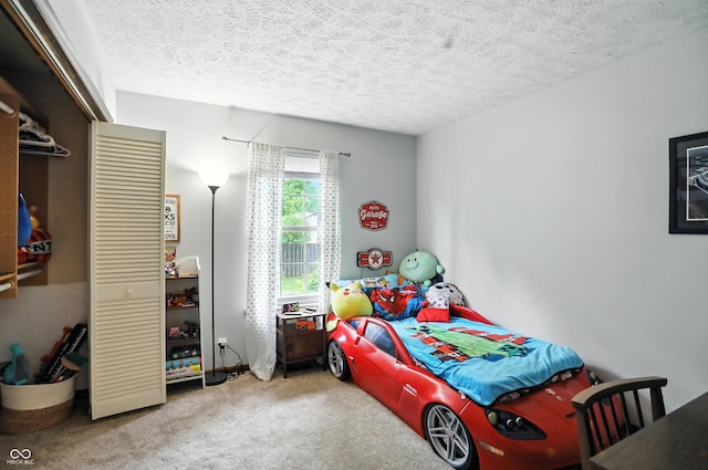 610 Front Royal Dr, Indianapolis, IN 46227 - bedroom featuring carpet and a textured ceiling