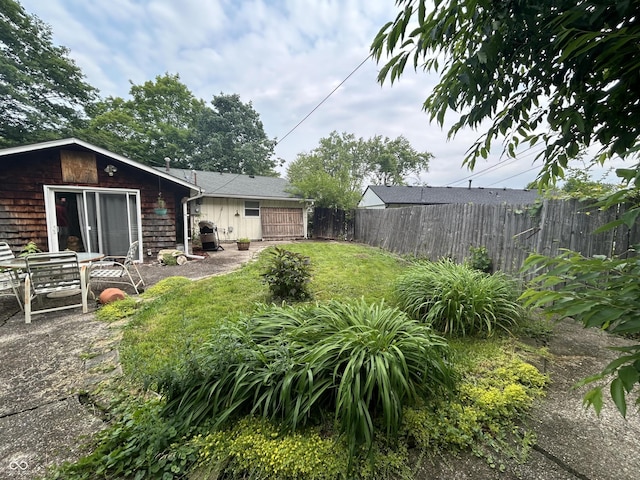 1908 Tennyson Dr, Clarksville, IN 47129 - view of yard