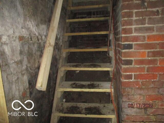 1601 Spann Ave, Indianapolis, IN 46203 - view of stairway