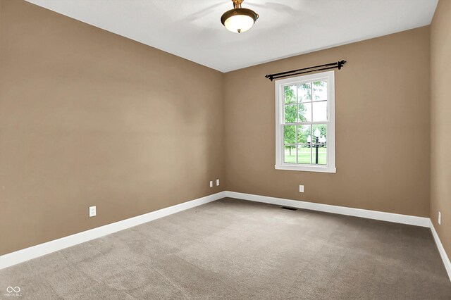 11250 N 600 W, Fountaintown, IN 46130 - unfurnished room with carpet and ceiling fan