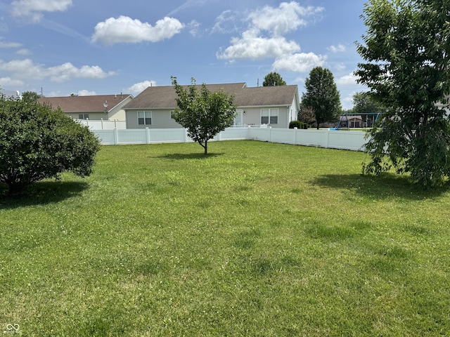 1626 N Nieman Dr, Greensburg, IN 47240 - view of yard
