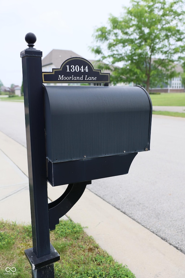 13044 Moorland Ln, Carmel, IN 46074 - exterior view