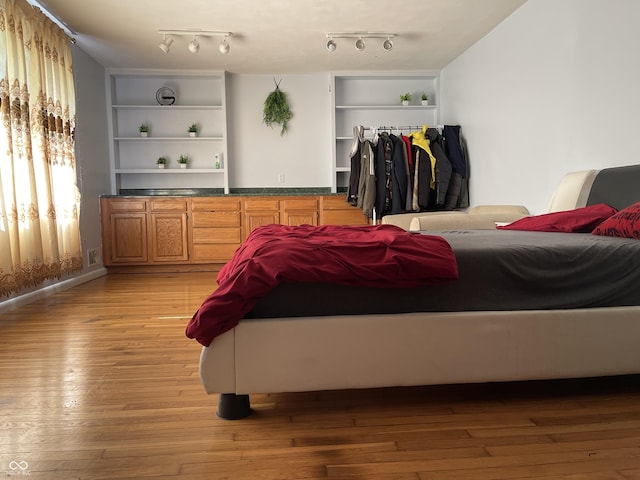 7725 S Oak Dr, Indianapolis, IN 46227 - bedroom featuring light wood finished floors