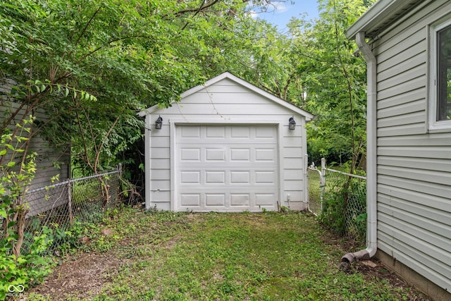 4517 E 16th St, Indianapolis, IN 46201 - view of garage