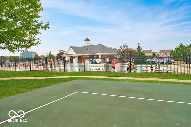 14052 Rayners Ln, Fishers, IN 46037 - view of home's community featuring a swimming pool