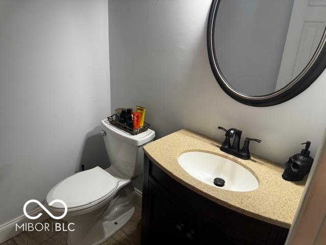 3815 Briar Rdg, Monrovia, IN 46157 - bathroom with toilet and vanity
