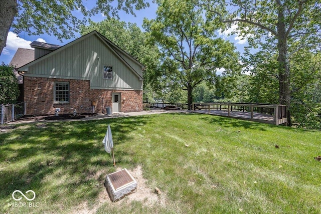 8315 Union Chapel Rd, Indianapolis, IN 46240 - view of side of home with brick siding