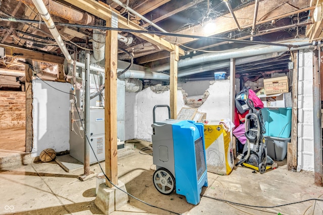 850 Duane St, Franklin, IN 46131 - unfinished below grade area featuring heating unit