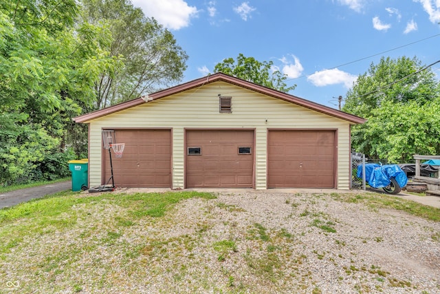 850 Duane St, Franklin, IN 46131 - view of detached garage