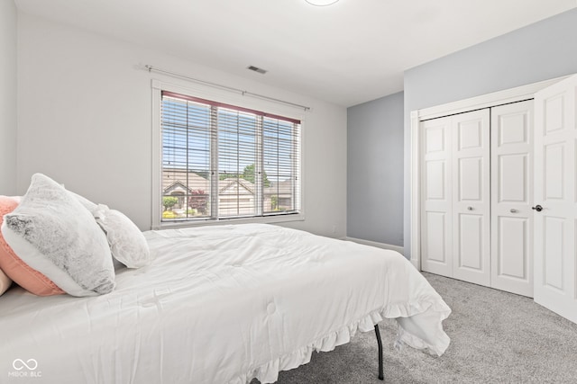 4465 W Woodbridge Ln, New Palestine, IN 46163 - carpeted bedroom featuring a closet