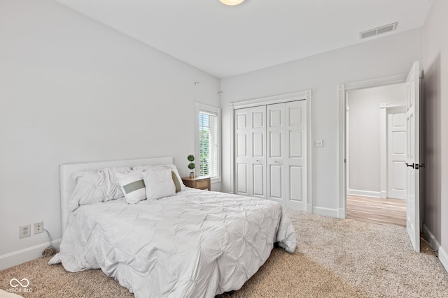 4465 W Woodbridge Ln, New Palestine, IN 46163 - bedroom featuring carpet floors and a closet
