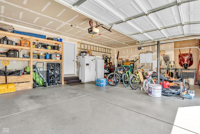 7047 Lancaster Ln, Avon, IN 46123 - garage featuring a garage door opener
