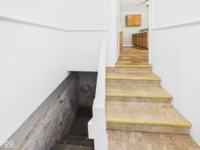 1201 Arrow Ave, Anderson, IN 46016 - view of stairway