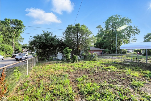 1430 W 14th St, Anderson, IN 46016 - view of yard