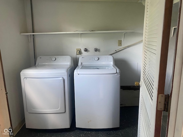8008 Cherington Dr, Indianapolis, IN 46227 - washroom featuring washer and clothes dryer