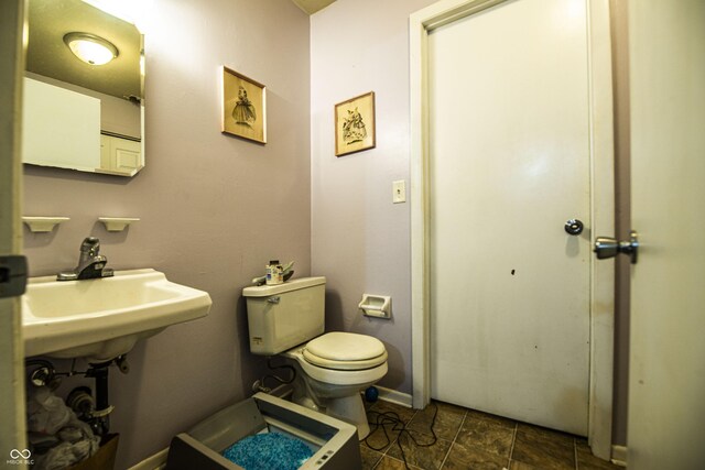 4318 Mesa Ct, Indianapolis, IN 46241 - bathroom featuring toilet