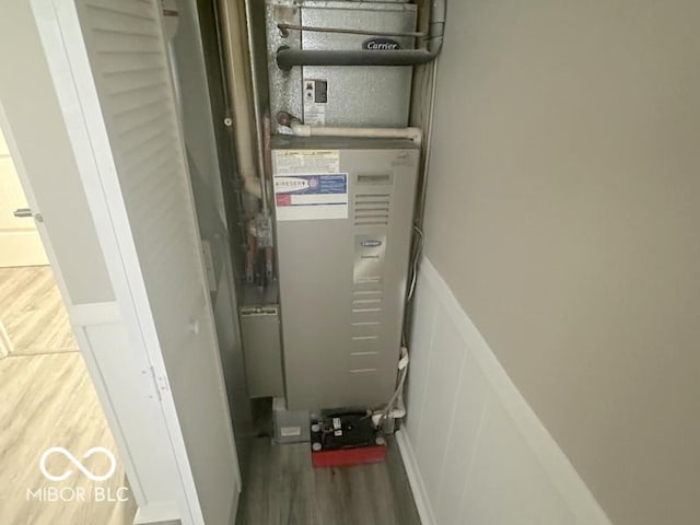 1306 Woodbine Dr, Anderson, IN 46011 - utility room with heating unit