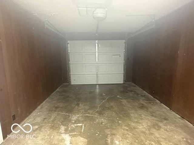 1306 Woodbine Dr, Anderson, IN 46011 - view of garage