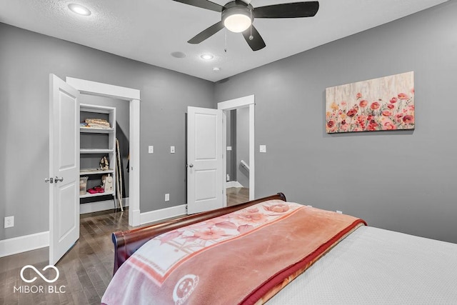 720 Willow Pointe N Dr, Plainfield, IN 46168 - bedroom featuring wood finished floors, ceiling fan, and recessed lighting