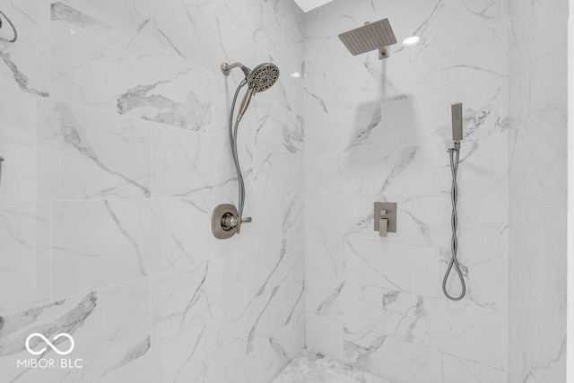 720 Willow Pointe N Dr, Plainfield, IN 46168 - full bath with a marble finish shower