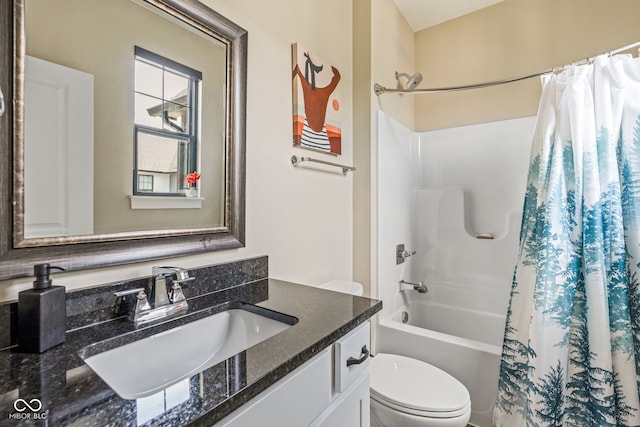 830 Freeland Way, Carmel, IN 46032 - full bathroom featuring vanity and shower / bath combo with shower curtain