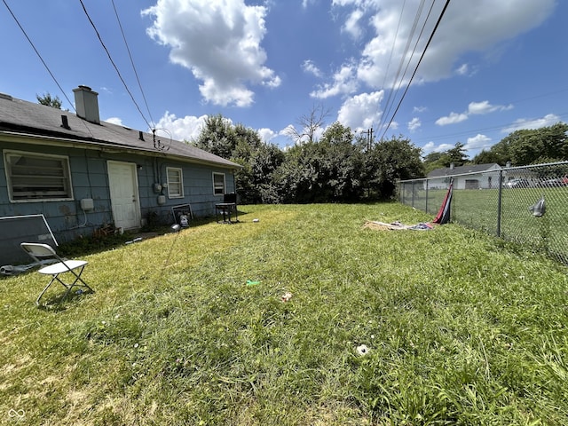 2138 Admiral Dr, Indianapolis, IN 46219 - view of yard