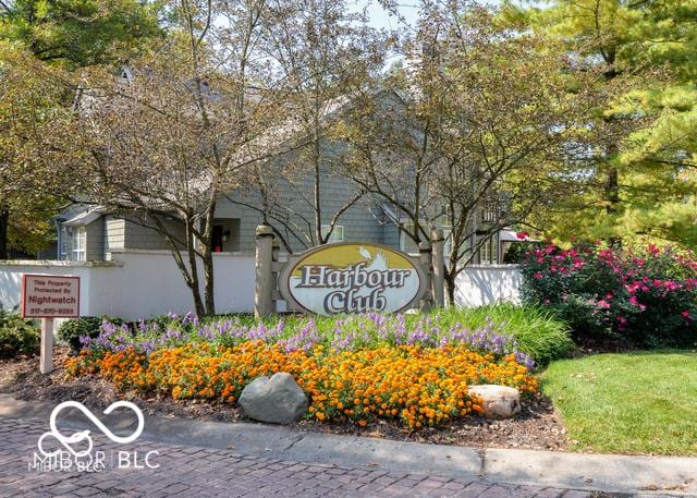 7674 Harbour Isle, Indianapolis, IN 46240 - photo 28