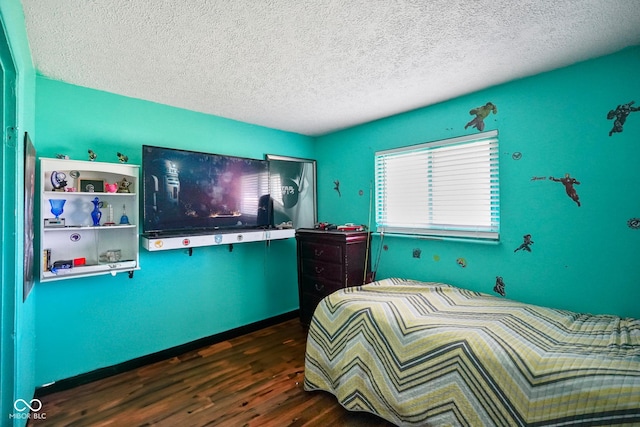 2911 N 200 W Rd, Franklin, IN 46131 - bedroom with dark wood finished floors and a textured ceiling