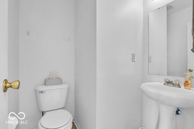 2309 Westmere Dr, Plainfield, IN 46168 - half bath with toilet