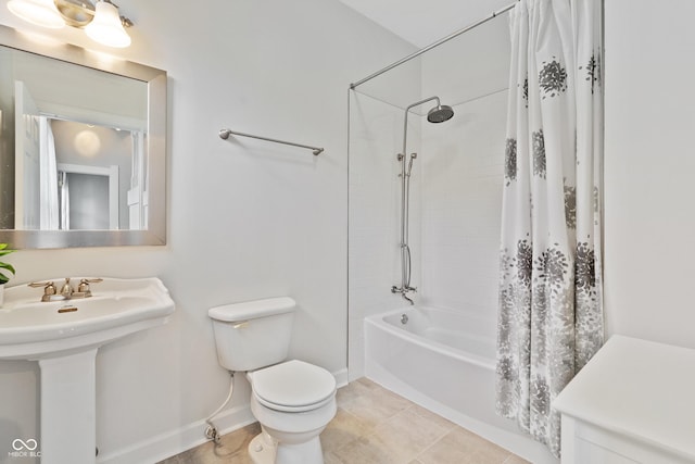 2026 E 10th St, Indianapolis, IN 46201 - full bathroom with shower / tub combo and toilet