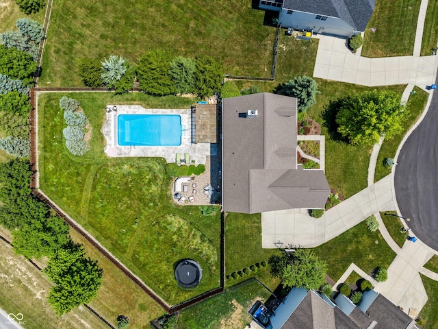 8754 Lily Ct, Zionsville, IN 46077 - drone / aerial view of a pool