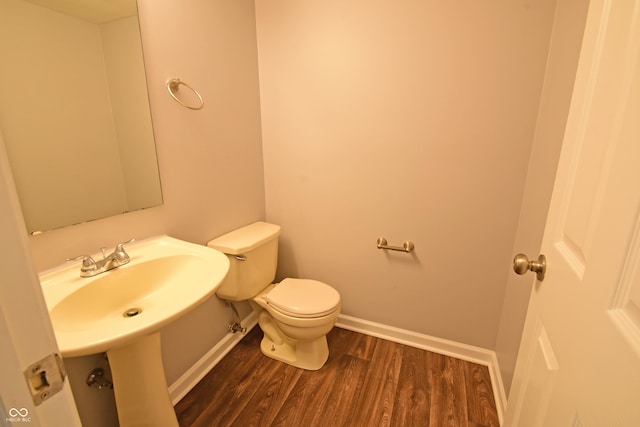 5262 Bogey Dr, Indianapolis, IN 46235 - bathroom with wood finished floors and baseboards
