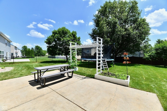 10539 Ross Xing, Fishers, IN 46038 - view of patio featuring a trampoline