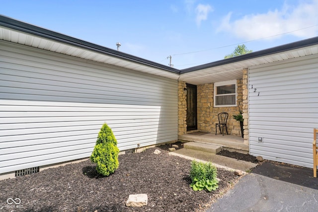 121 Hooton Blvd, Madison, IN 47250 - property entrance with crawl space