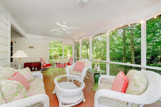 6280 N Chester Ave, Indianapolis, IN 46220 - sunroom featuring a ceiling fan