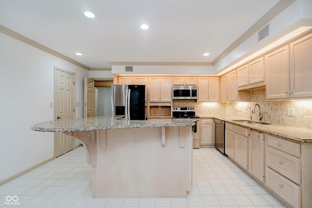8649 Cricket Tree Ln, Indianapolis, IN 46260 - photo 11