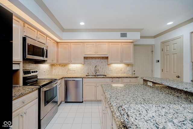 8649 Cricket Tree Ln, Indianapolis, IN 46260 - photo 13