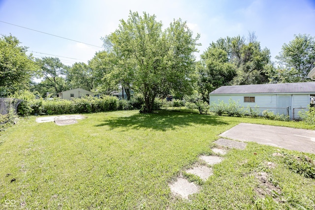 1217 S Ewing St, Indianapolis, IN 46203 - view of yard