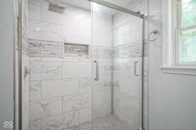 5902 Oak Ln, Anderson, IN 46013 - bathroom featuring a stall shower