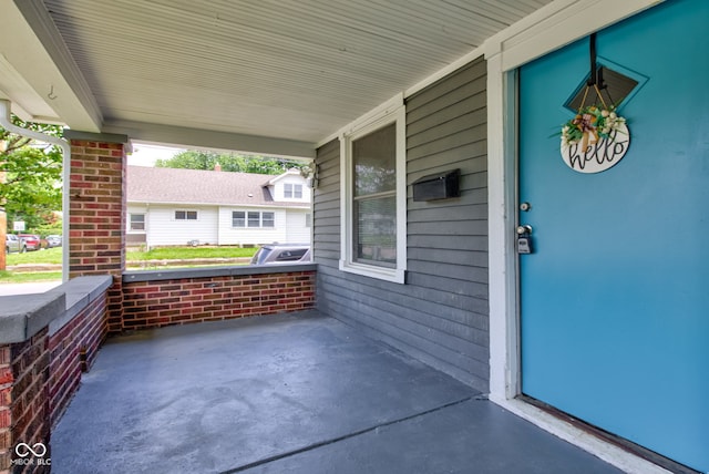 4155 Graceland Ave, Indianapolis, IN 46208 - view of covered porch