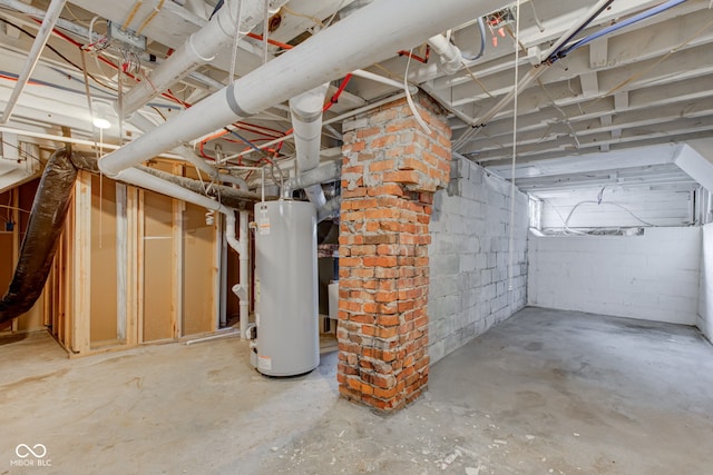 4155 Graceland Ave, Indianapolis, IN 46208 - unfinished basement featuring water heater