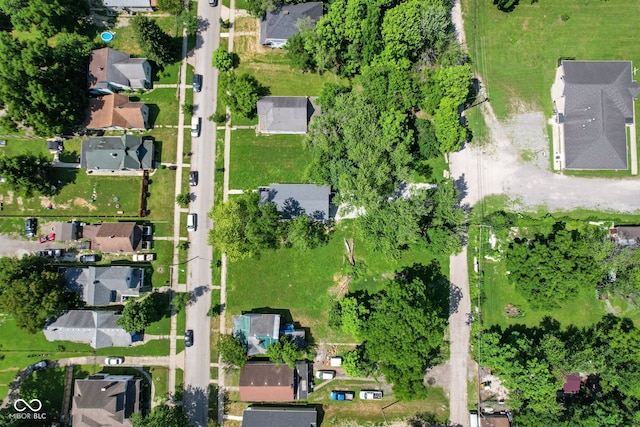 2709 Station St, Indianapolis, IN 46218 - aerial view of property and surrounding area featuring nearby suburban area