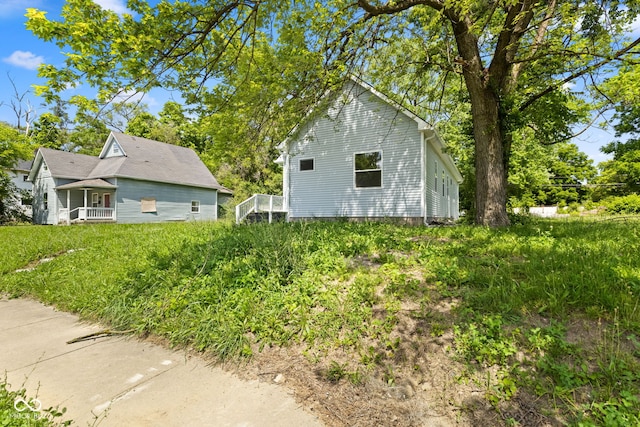 2709 Station St, Indianapolis, IN 46218 - view of side of property